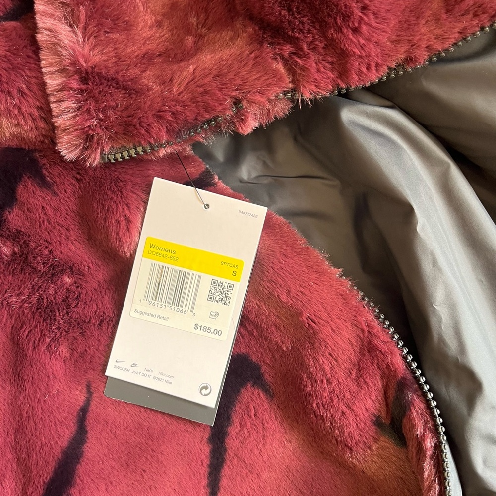 NWT $185 Nike Women's Sportswear Faux Fur Allover Print Jacket Burgundy Small - Picture 7 of 7
